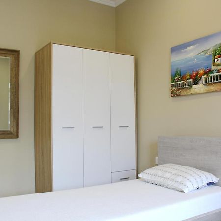 Apartamento 2V1 - Myslym Shyri Tirana Exterior foto
