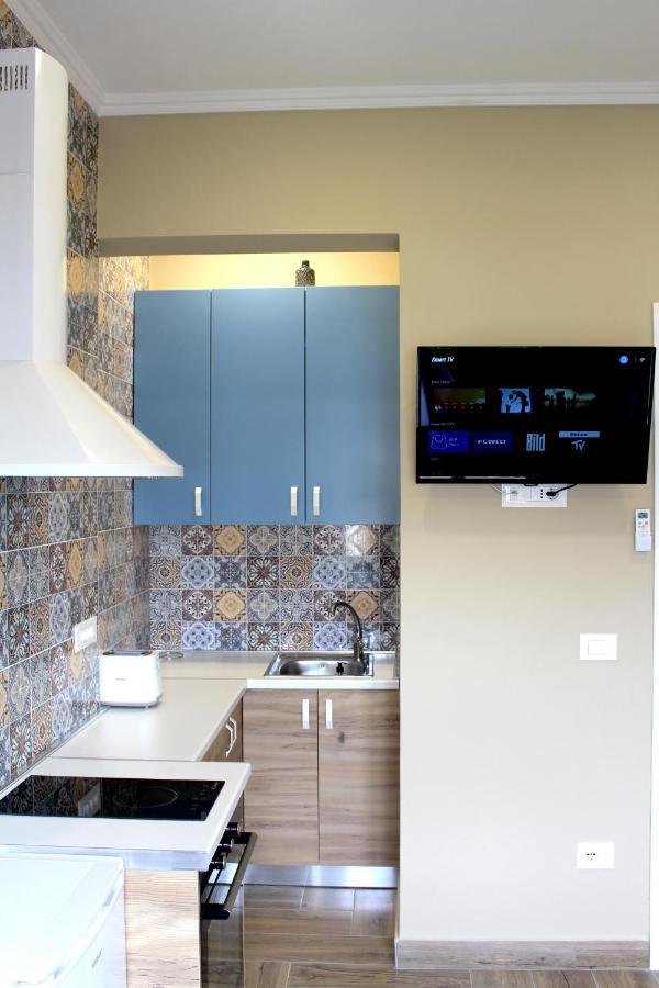 Apartamento 2V1 - Myslym Shyri Tirana Exterior foto