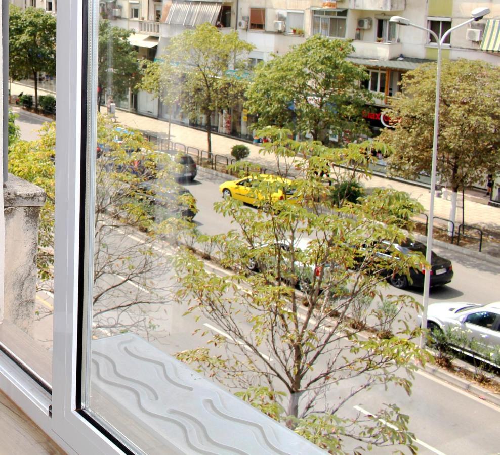 Apartamento 2V1 - Myslym Shyri Tirana Exterior foto